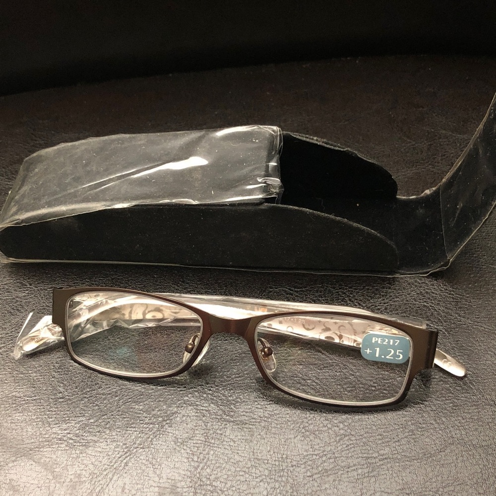 Men's Rectangular Reading Glasses in Brown +1.25